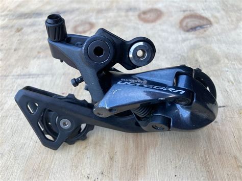 vizuální porovnání vodítek RD-M8000 a RD-R8000
