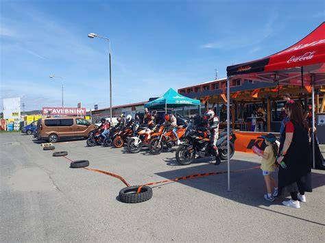 showroom Boskovice - testování elektrických motorek