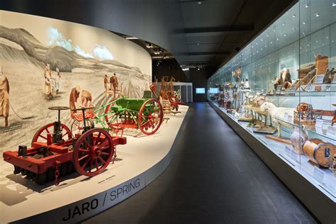 Motocyklová expozice v muzeu (ukázka starších modelů)