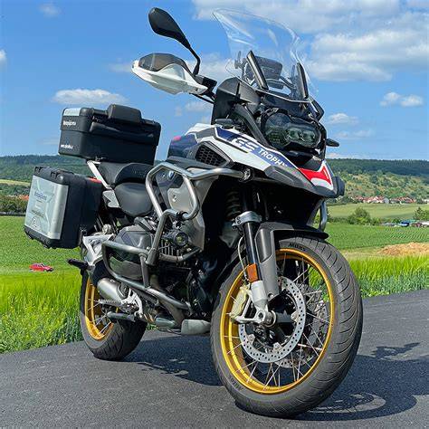 půjčovna motorek Pardubice přehled vybavení