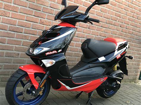 Rozdíly verzí Aprilia SR 50 AC LC Ditech