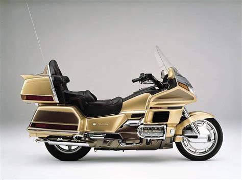Vývoj Honda Gold Wing GL1000 až GL1800
