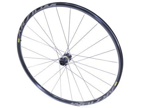 Černé silniční zapletené kolo Mavic Aksium