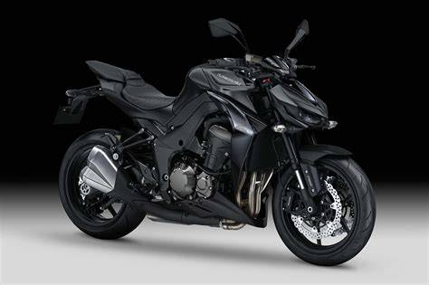 Kawasaki Z1000 s horním kufrem
