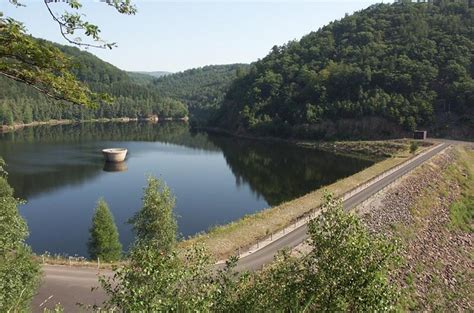 Jirkovská přehrada cyklotrasa Chomutov