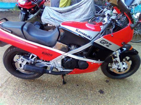 schéma zapojení svíček Kawasaki GPZ 600