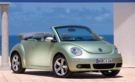 Volkswagen New Beetle s různými rozměry kol