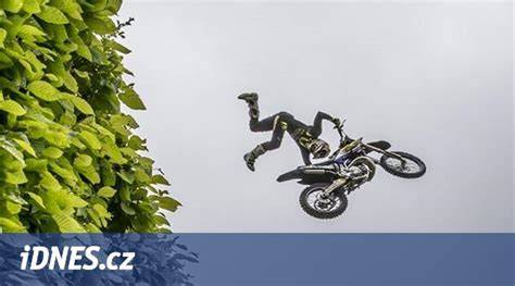 Taxisův příkop a freestyle motokrosový skok