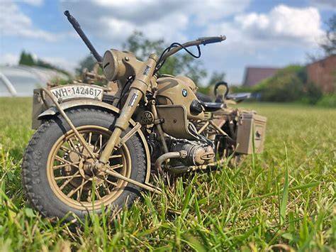 Restaurované BMW R75 se sajdkárou