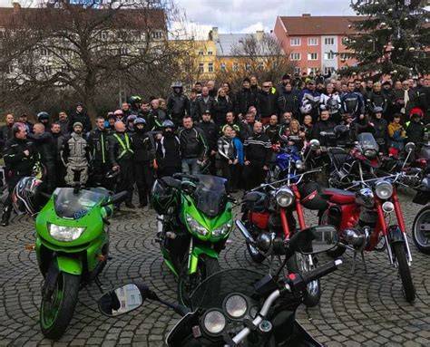 Motorkáři na dálkové vyjížďce