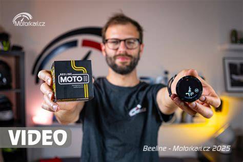 moto navigace na řídítkách
