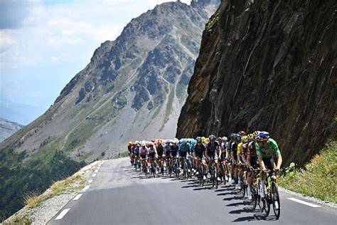 Peloton Tour de France horská etapa