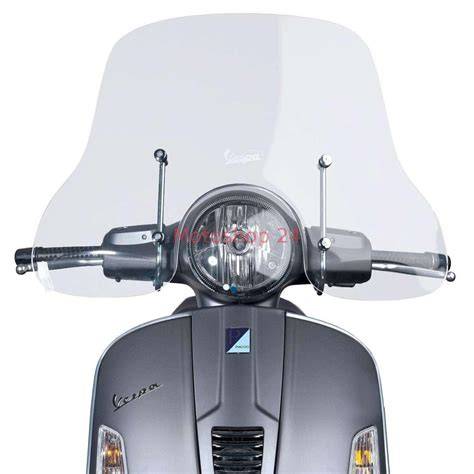 Vespa GTS s předním plexi štítem