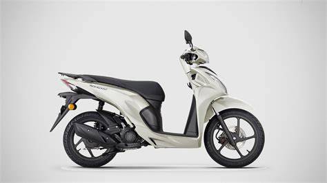 Honda Vision 110 ve městě