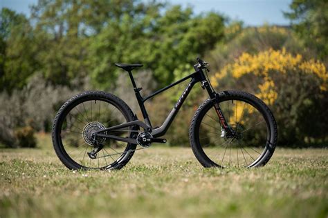 SCOTT Spark RC 2027 a jeho výbava