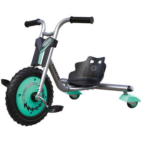 Mini driftovací tříkolka při jízdě smykem