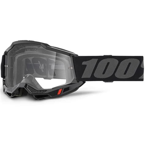 černé motokrosové brýle s přilbou