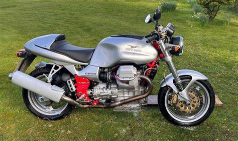 umístění zapalovacích cívek Moto Guzzi V11