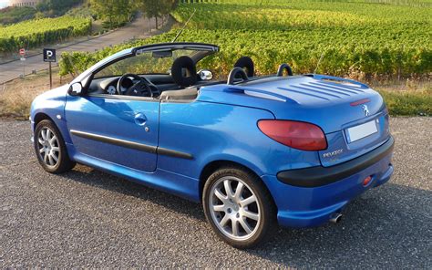 Peugeot 206 CC s nosičem kol