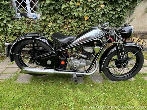 Historický motokrosový motocykl ČZ 250