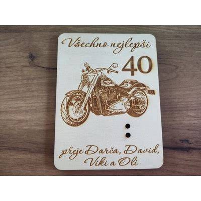 Dřevěné přání s gravírovanou motorkou