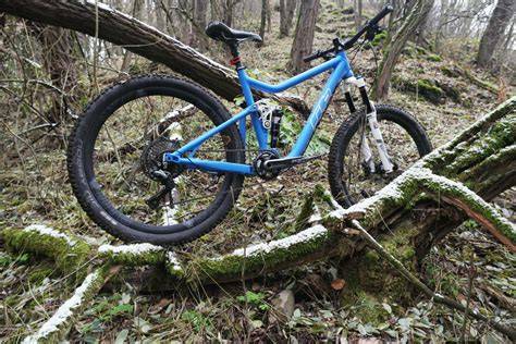 Bandit 675 a Bandit 475 vedle sebe