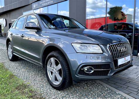 Audi Q5 8R s příčníky a nosičem kol