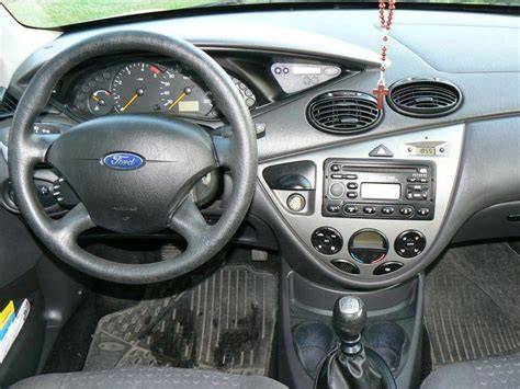 Ford Focus startovací tlačítko interiér