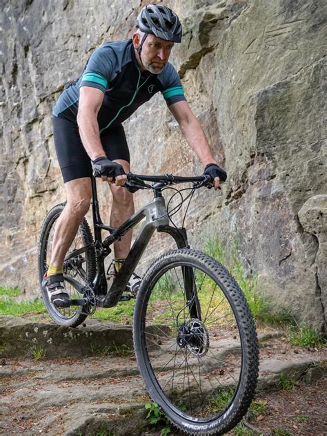 chlapecký cyklodres Merida na kole