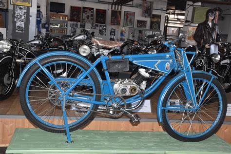 prehled motocyklových expozic ČZ (foto expozice)