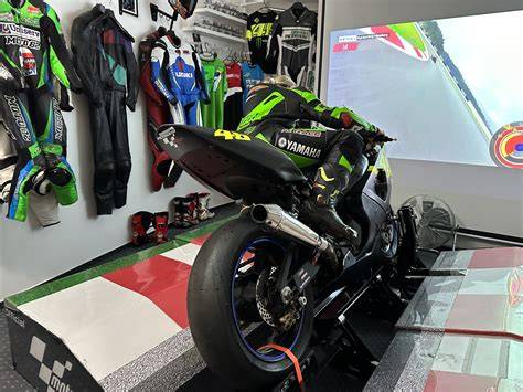 motocyklový simulátor s řídítky MotoGP