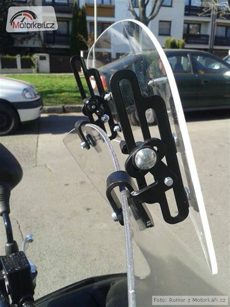 turbulence za plexi motocyklu