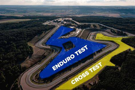 Enduro závod na technickém testu