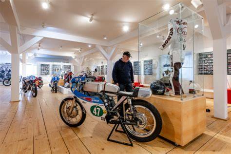 fotogalerie autokrosu a motocyklových závodů