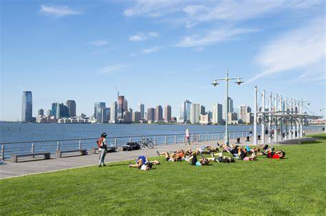 Hudson River Greenway s výhledem na Manhattan
