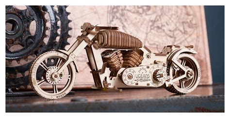 Celokovový model chopper motocyklu