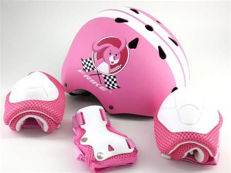 dětská helma Monster High s chrániči