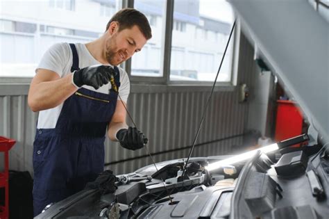 Vstup do moto servisu Luštěnice