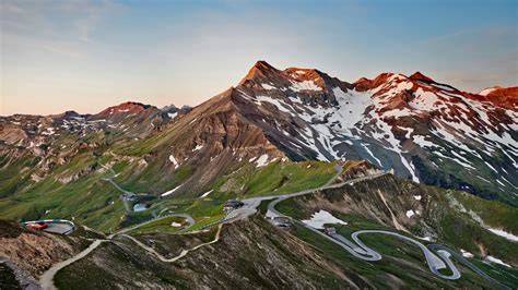 Grossglockner Hochalpenstrasse horské serpנטiny