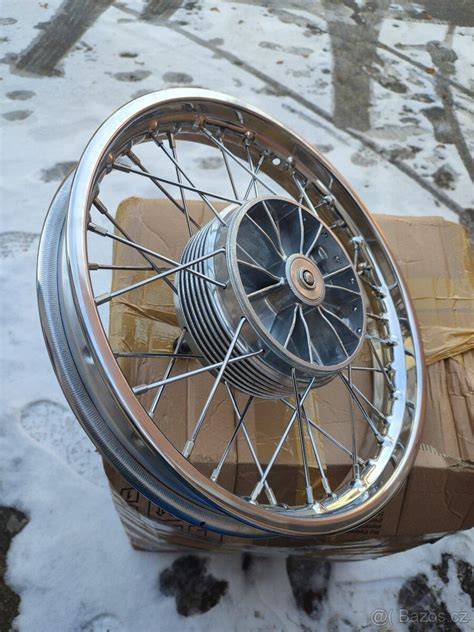 Obuté kolo Jawa 250 Panelka