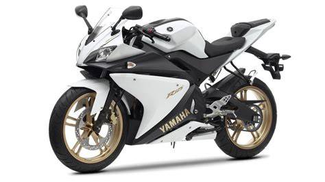 řídítka Yamaha YZF-R125 2012