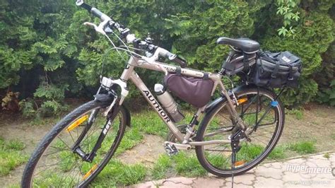 pánské trekové kolo 4EVER na cyklostezce