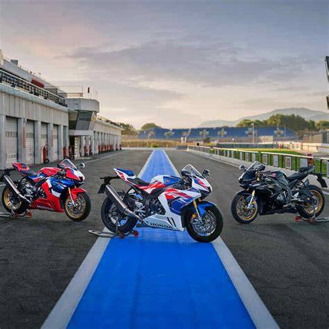 typy garáží pro motocykly
