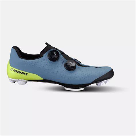 krosové tretry adidas s vyměnitelnými hřeby