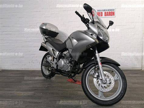 Honda Varadero 2007 s padacími rámy Givi