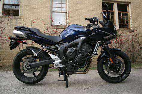 Yamaha FZ6 Fazer S2 s zadním nosičem