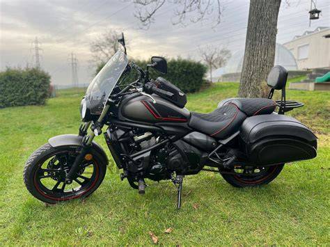 detail protiskluzového potahu motosedla