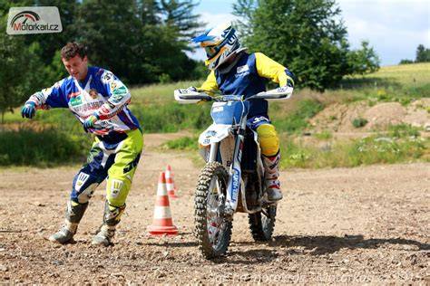 děti na motokrosové trati