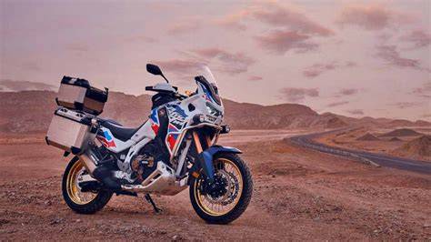 Motocykly KTM BMW a Africa Twin
