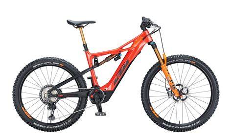 Elektrokolo KTM při rekuperaci z kopce